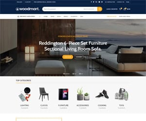 Modern woonkamer met comfortabele bank en decoratieve planten.